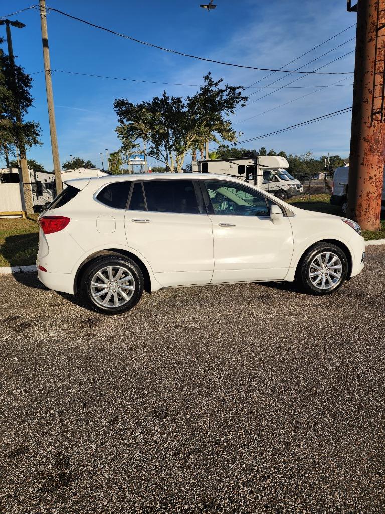 2019 Buick Envision Essence photo 2