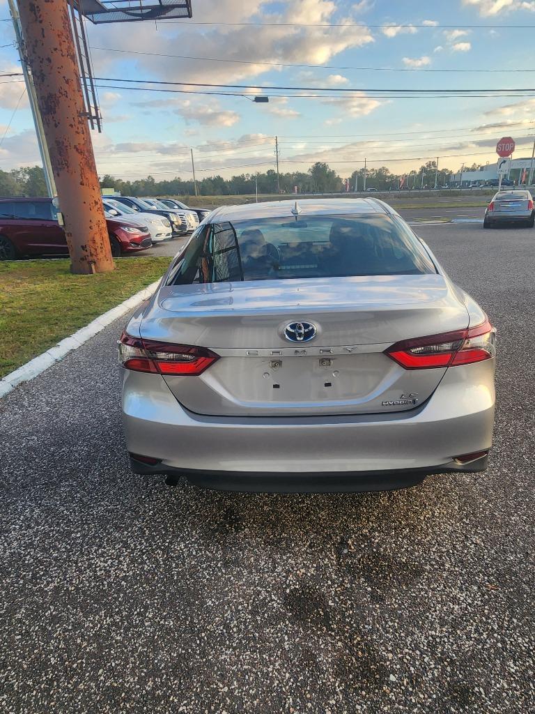 2023 Toyota Camry Hybrid LE photo 4