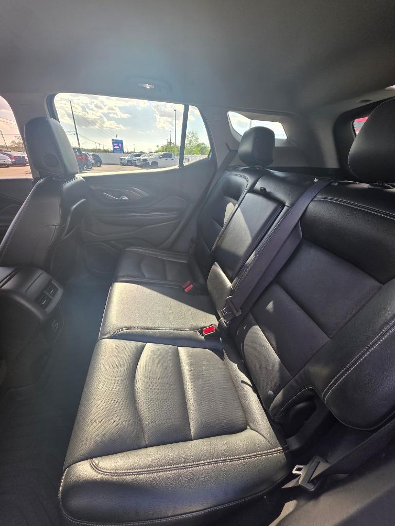 2024 GMC Terrain SLT - Photo 9
