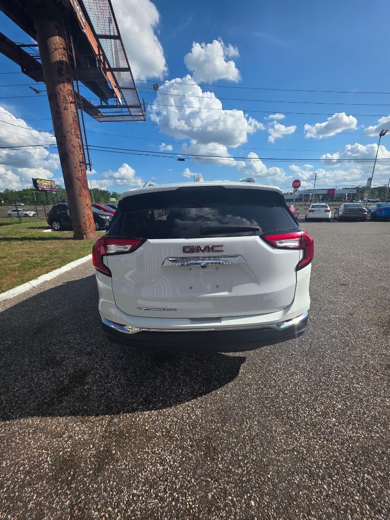 2024 GMC Terrain SLT - Photo 6